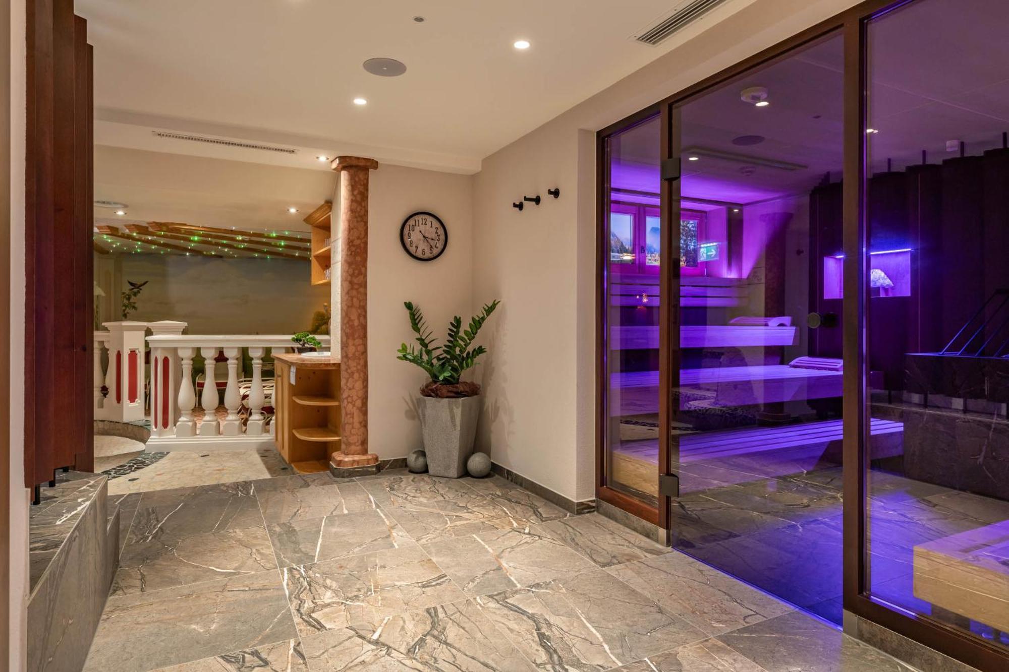 Hotel Pramstraller Майерхофен Екстериор снимка